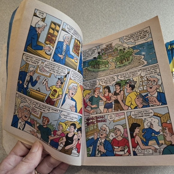 2 Archie comic books. Good shape. - Picture 2 of 9